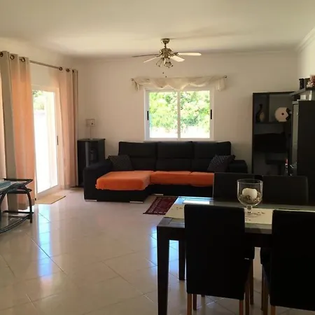 Casa Petra Armacao de Pera